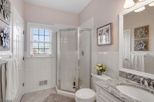 409 Beverwyck Rd, Parsippany NJ  07054-1537 exterior