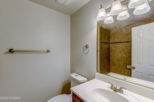 7256 Toronto St, Tucson AZ 85730-2421 exterior