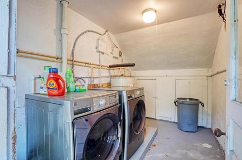 920 16 Ave, Saint Petersburg FL  33707-4113 exterior