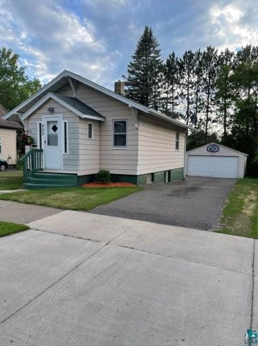 425 3rd St, Scanlon, MN 55720-2011
