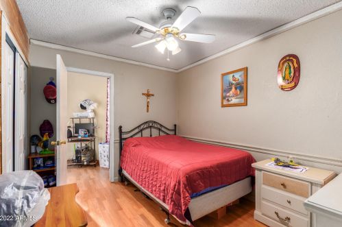 3319 61 St, Phoenix AZ 85033-4112 exterior