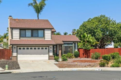 1558 Merlot Ct, Vista, CA 92083-5579