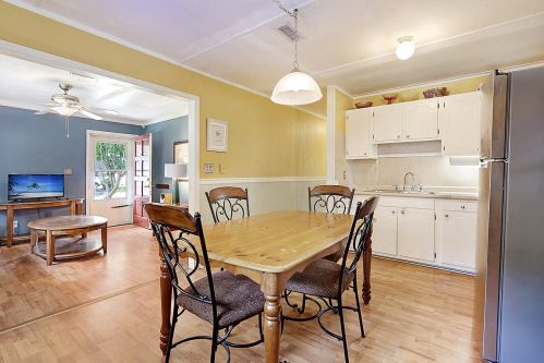 1201 Shadow Dr, Mount Pleasant SC  29464-3700 exterior