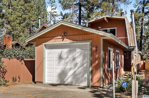 337 Sherwood Blvd, Big Bear City, CA 92314-9364