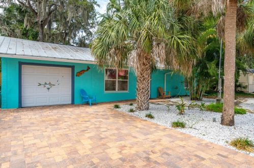 5214 Delette Ave, Saint Petersburg, FL 33707-5654