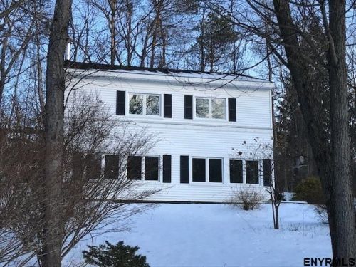16 Orchard Path, Reidsville, NY 12186-5122