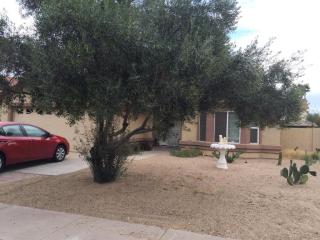5155 74th Dr, Glendale AZ  85303-6132 exterior