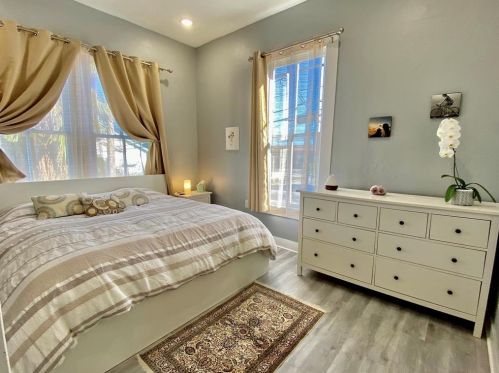 811 10 St, Galveston TX 77550-5118 exterior