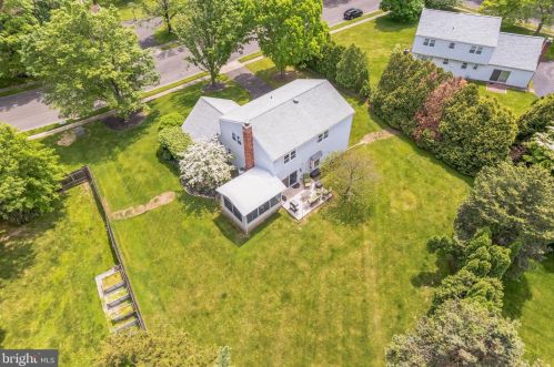 907 Quincy Dr, Yardley PA  19067-2902 exterior