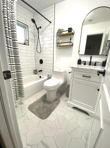 12733 28 Ct, Hollywood FL 33027-4107 exterior