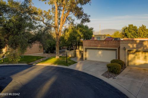 7090 Calle Arandas, Tucson, AZ 85750-2562