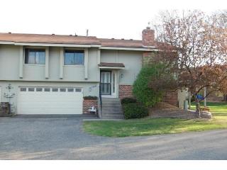 7204 Pontiac Cir, Chanhassen, MN 55317-9453