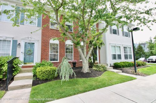 146 Setter Pl, East Freehold, NJ 07728-9529