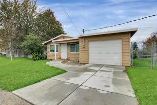 1407 64th St, Tacoma, WA 98404-3433