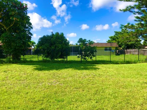 101 Heron Pkwy, West Palm Beach, FL 33411-2904