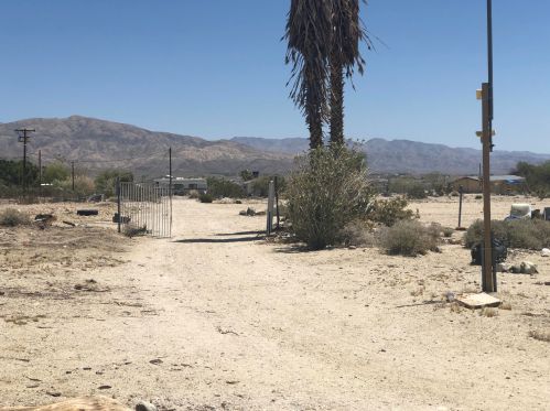 19605 Prospect St, Desert Hot Springs CA  92241-7871 exterior