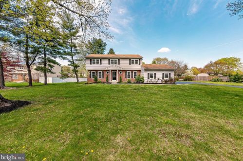 57 Brophy Dr, Trenton, NJ 08638-1238