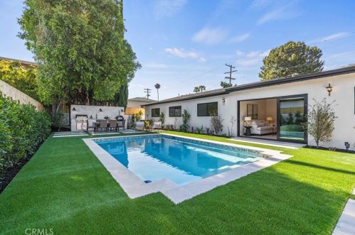 12440 Addison St, North Hollywood CA  91607-3546 exterior