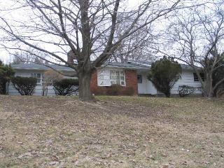 71 Macgregor Dr, Mahopac, NY 10541-2745