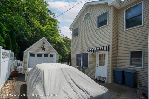 17 Grant Pl, Tinton Falls NJ  07701-2117 exterior