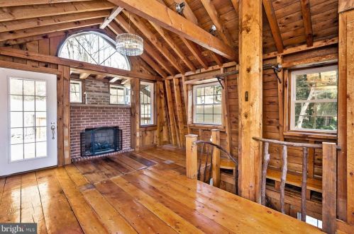 2695 Hemlock Dr, Palmerton PA  18071-9408 exterior