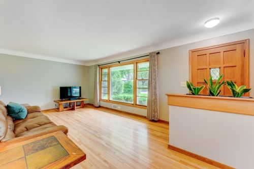2729 Griggs St, Saint Paul, MN 55113-1835