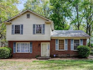 6820 Elm Forest Dr, Charlotte, NC 28212-5709