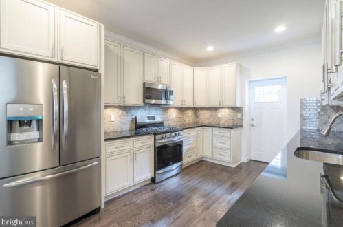 2024 Mckean St, Philadelphia PA  19145-2827 exterior