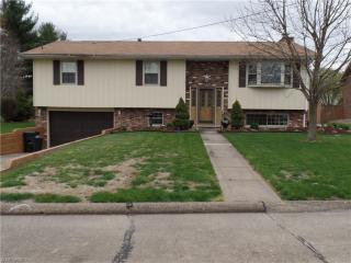 3412 Greenview Dr, Parkersburg, WV 26104-1529