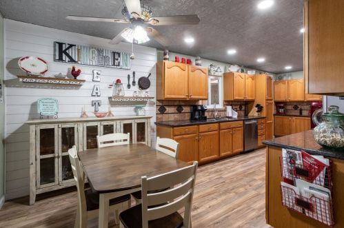 614 Sutter Ave, Modesto, CA 95351-3703