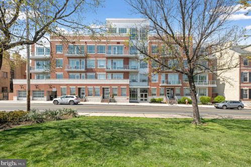 410 Front St, Philadelphia PA  19147-1606 exterior