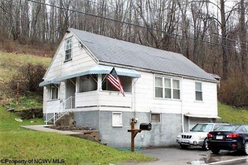414 Rr 1, Rivesville, WV 26588