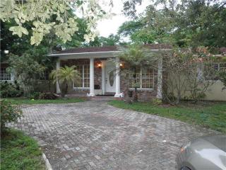 7425 116th St, Miami, FL 33156-4566