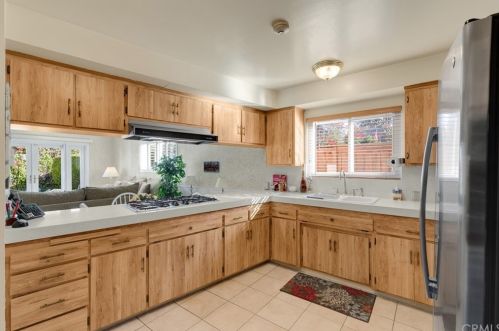 1915 Chateau Ave, Anaheim CA 92804-4409 exterior