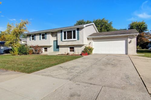 1274 74th Pl, Gary, IN 46410-4647