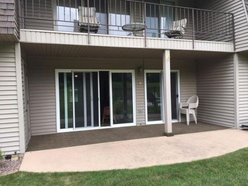 1800 Country Club Dr, Okoboji, IA 51355-2573