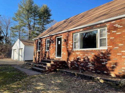 139 Half Mile Rd, North Haven, CT 06473-3563