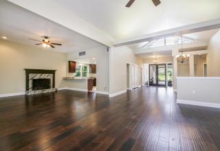 2261 Kent Dr, Largo, FL 33774-1014