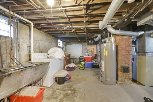 3236 James Ave, Minneapolis MN 55412-2442 exterior