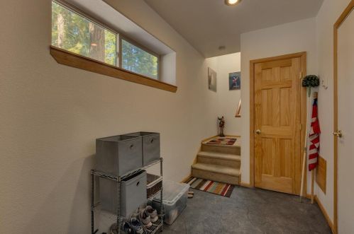 12037 Pine Forest Rd, Truckee, CA 96161-2753