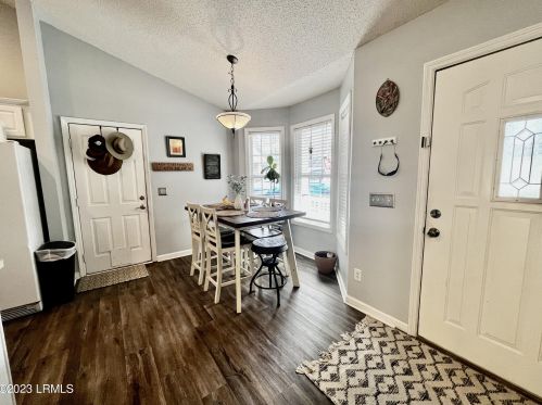 48 Cedar Crest Cir, Beaufort, SC 29907-2021