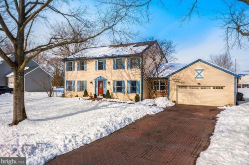 1199 Crestwood Dr, Pottstown PA 19464-2931 exterior