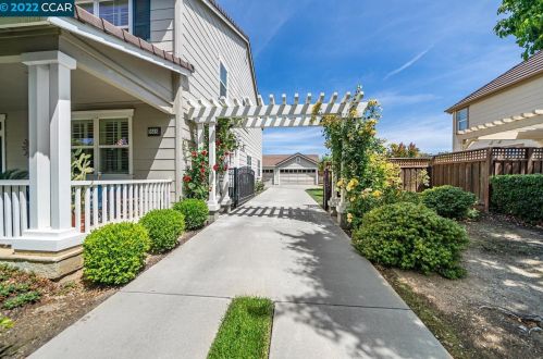 5648 Dresslar Cir, Livermore CA  94550-7194 exterior