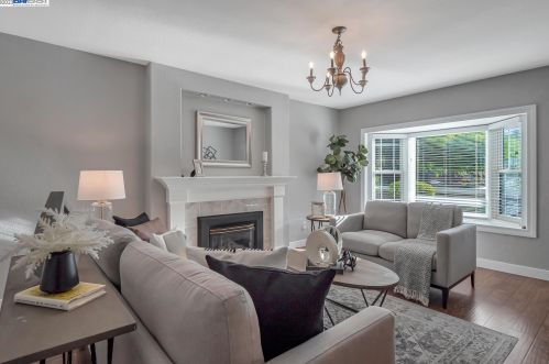 1042 Lomitas Ave, Livermore CA  94550-6436 exterior