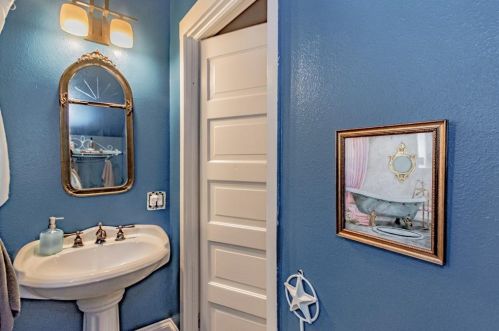 1402 26 St, Galveston TX 77550-7815 exterior