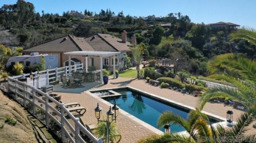 550 Old Stagecoach Run, Alpine CA  91901-1478 exterior