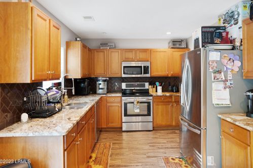 72 Shadow Moss Dr, Beaufort SC  29906-6005 exterior