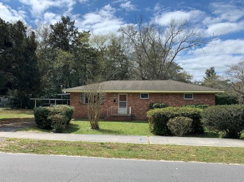 1305 Fairmont Ave, Mount Pleasant, SC 29464-4434
