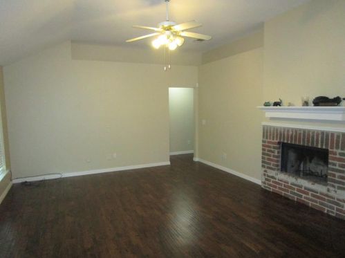 314 Lake Texoma Dr, St Paul, TX 75098-4897