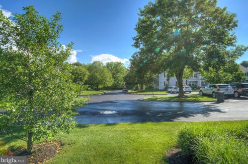 500 Lennox Ct, Lansdale, PA 19446-6700